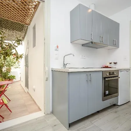 Отель Depis Naxos City