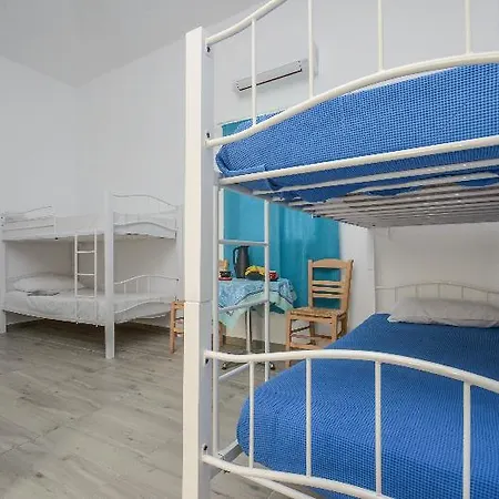 Depis Hotel 3*