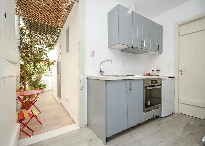 Hotel Depis Naxos City